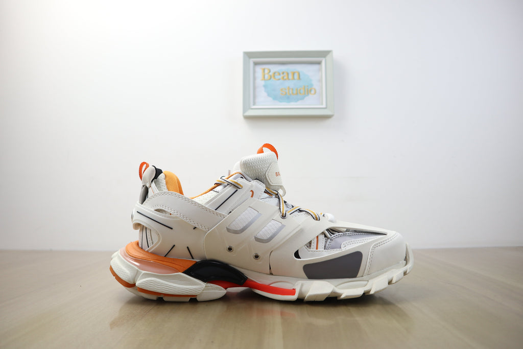 Balenciaga - Track - Blancheorange - Vue 3