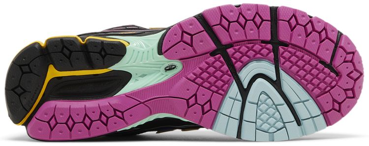New Balance - 1906R - Neon Nights Pack - Vue 2