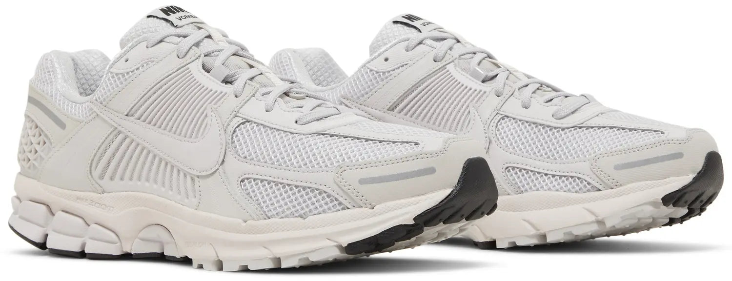 Nike - Zoom Vomero 5 - White - Vue 4