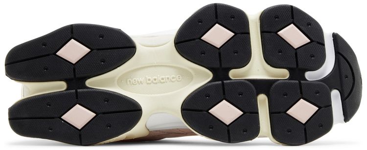 New Balance - 9060 - Pink Haze - Vue 3
