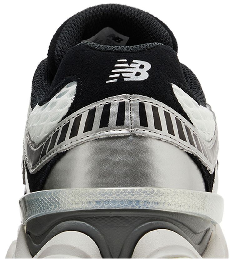 New Balance - 9060 - Metallic - Vue 5