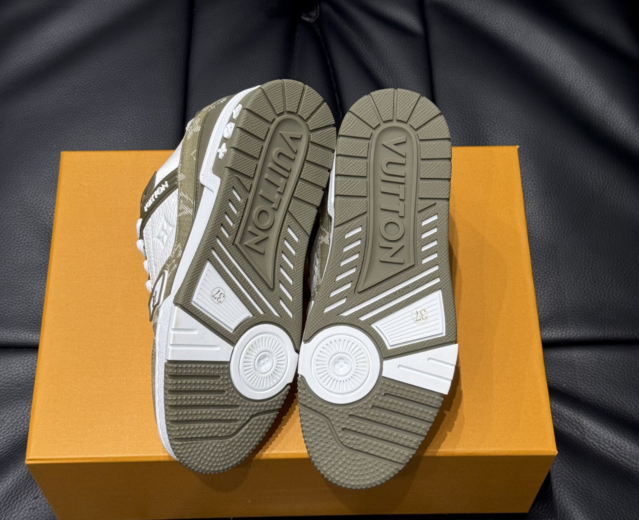 Louis Vuitton - LV Trainer - Kaki - Vue 3