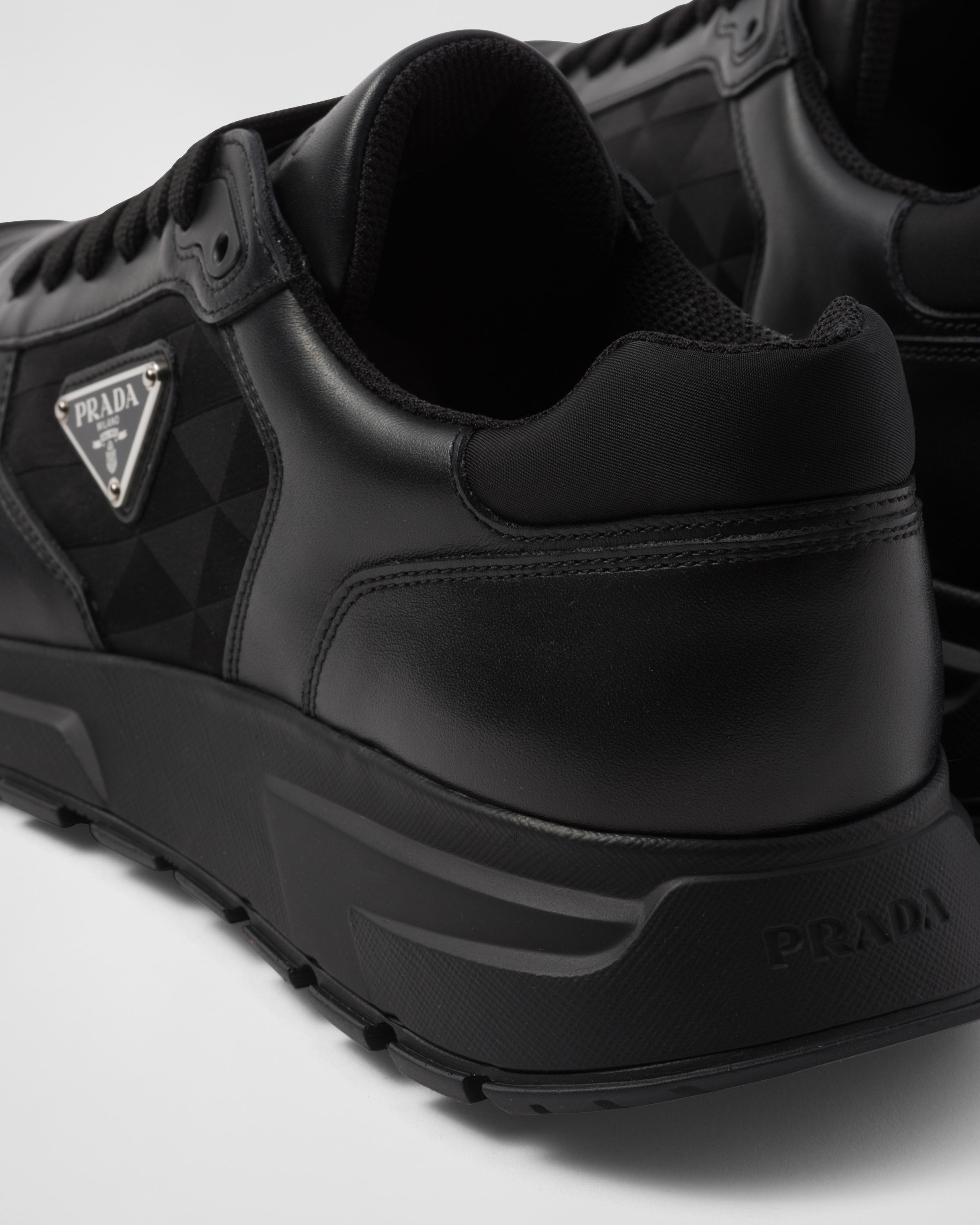 Prada - Downtown Leather - Noir - Vue 4