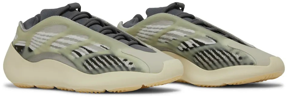 Yeezy - 700 V3 - Grey - Vue 5