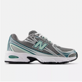 New Balance - 740 - Argent Métallisé Avec New Spruce Et Clay Ash - Vue 1