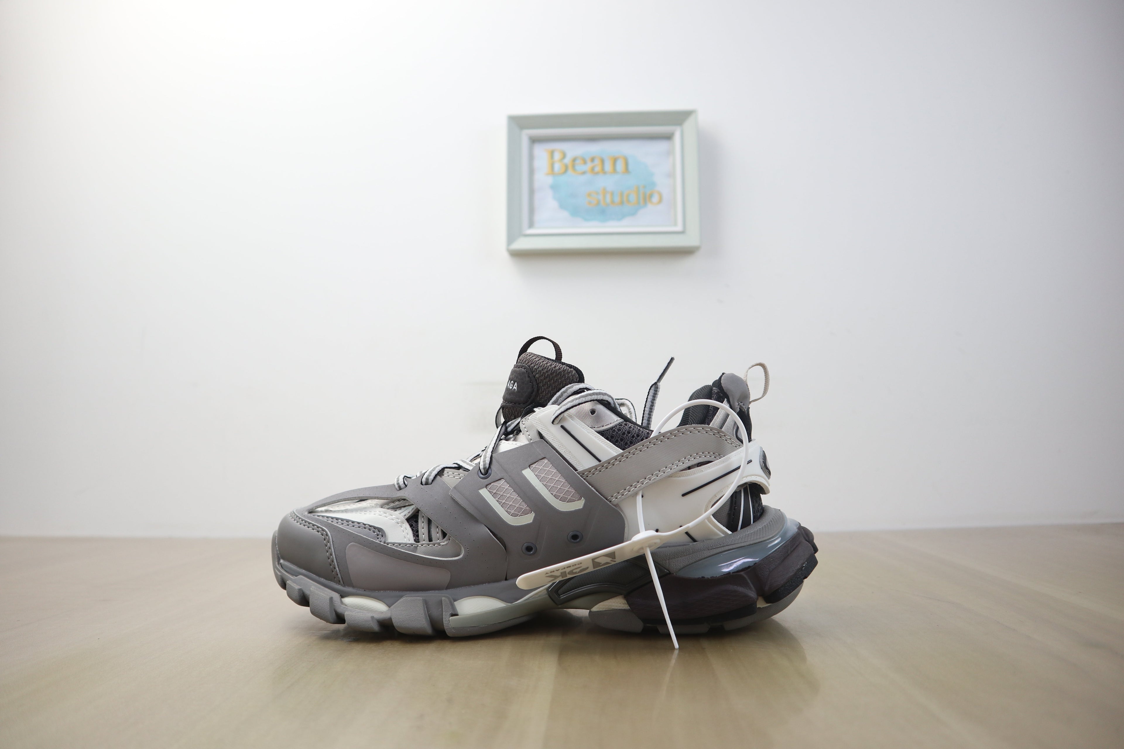 Balenciaga - Track - Greyblack - Vue 3