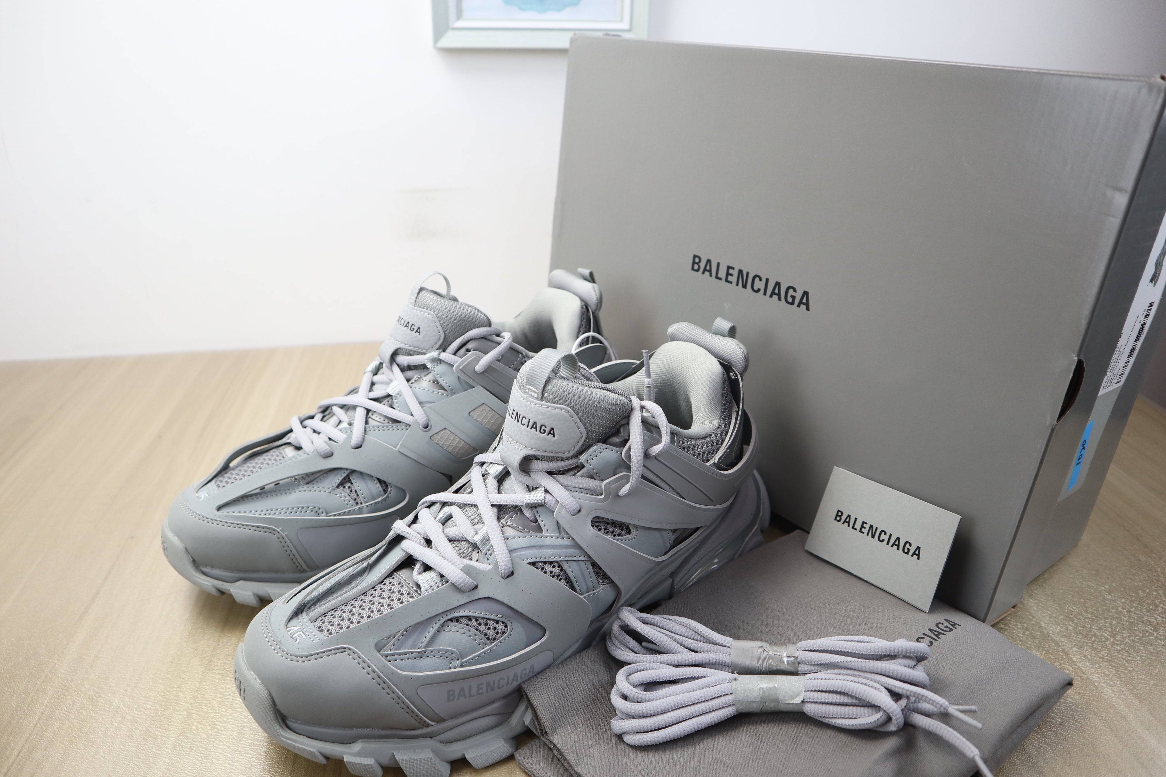 Balenciaga - Track - Grey - Vue 2
