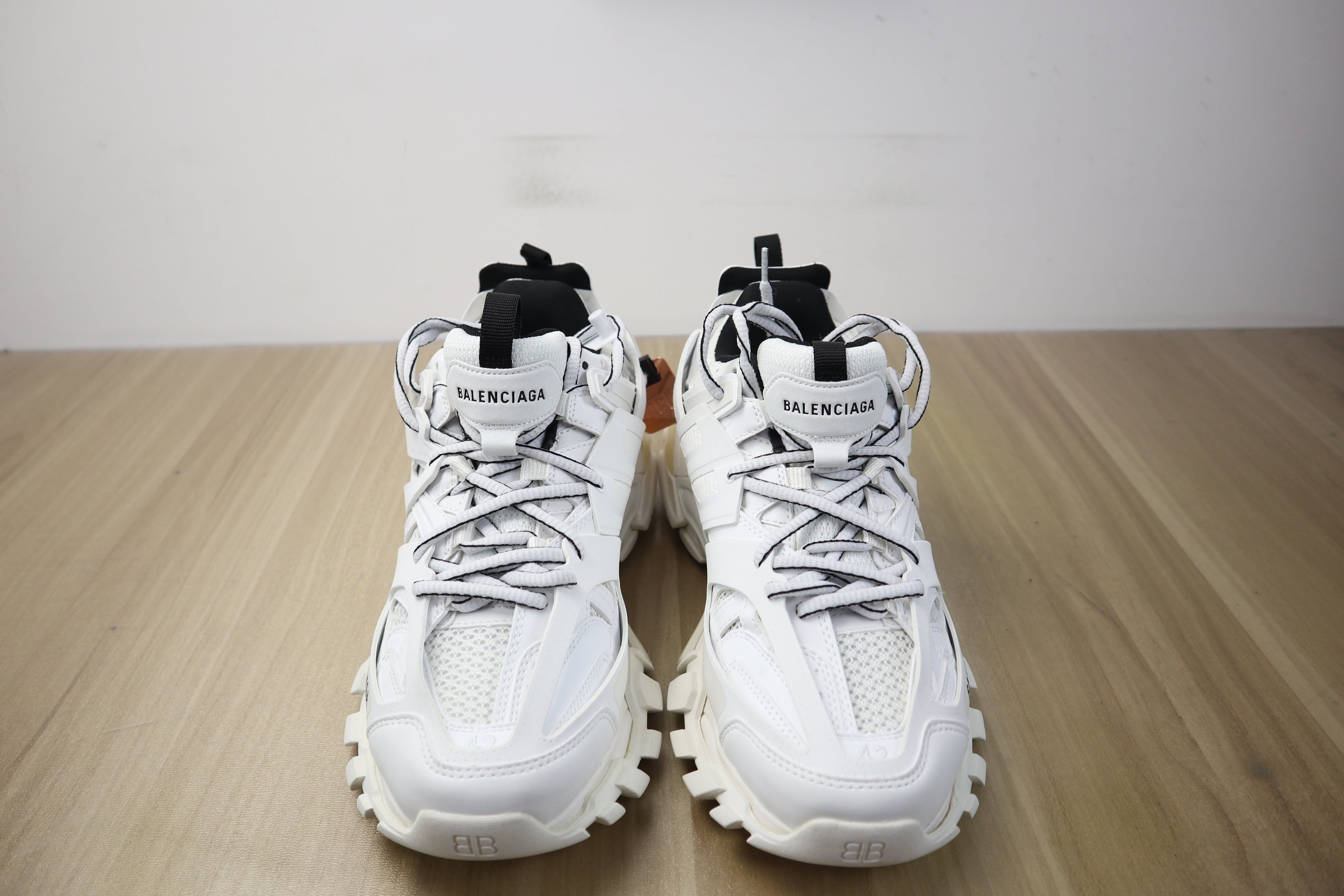 Balenciaga - Track - Blanchenoir - Vue 3