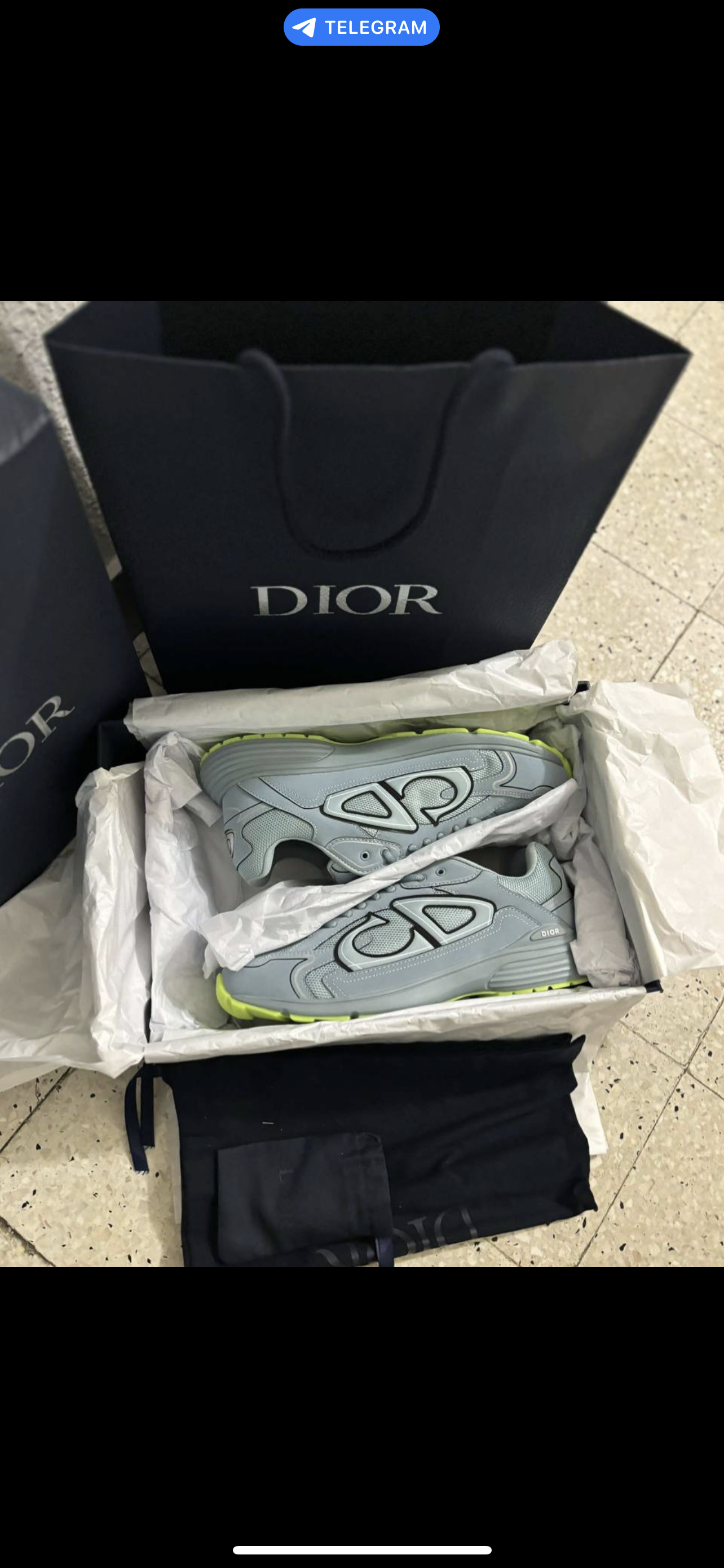 Dior - B30 - White Grey - Vue 3