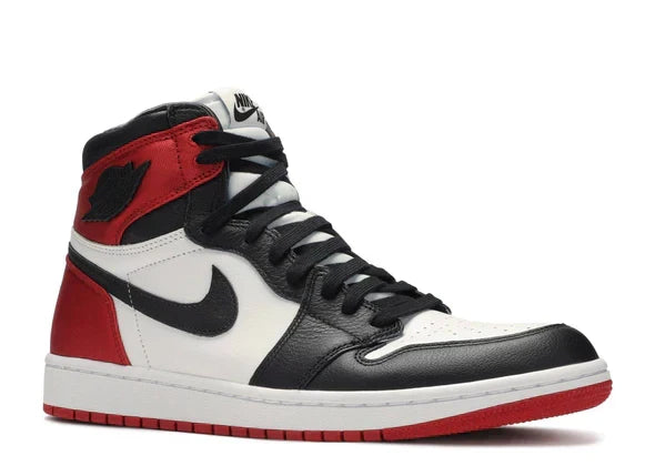 Jordan - Air Jordan 1 Retro - Satin Black Toe - Vue 2