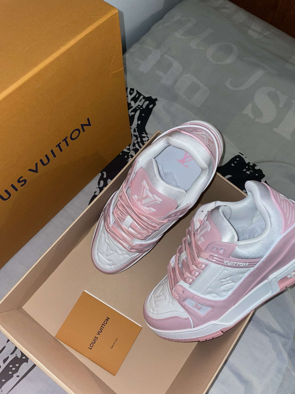 Louis Vuitton - LV Trainer - Rose - Vue 4